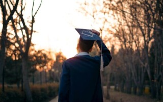 Сон про Абітурієнта: від випробувань до нових починань